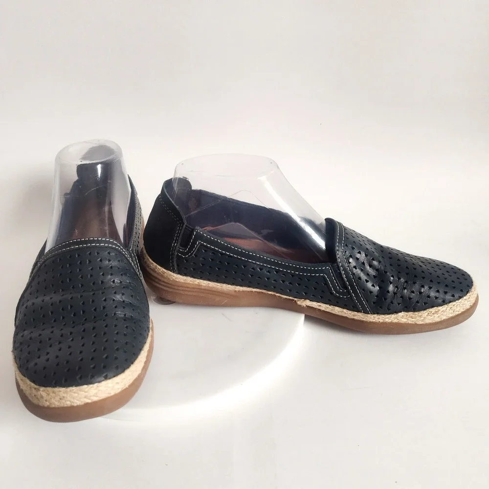 Clarks Comfort Flats Size 8 M Navy Perforated Leather Espadrille Slip On Comfort